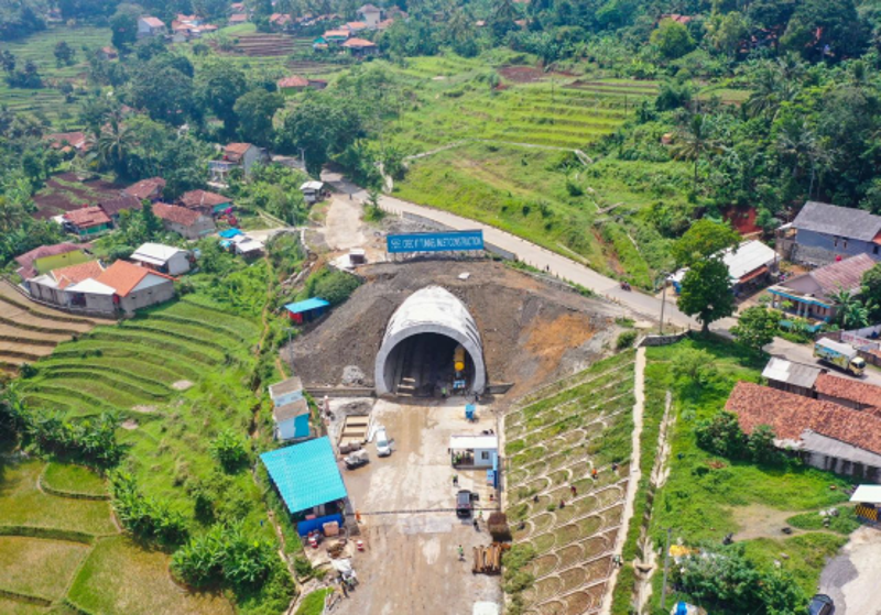 The No.7 tunnel along the Jakarta-Bandung High-speed Railway